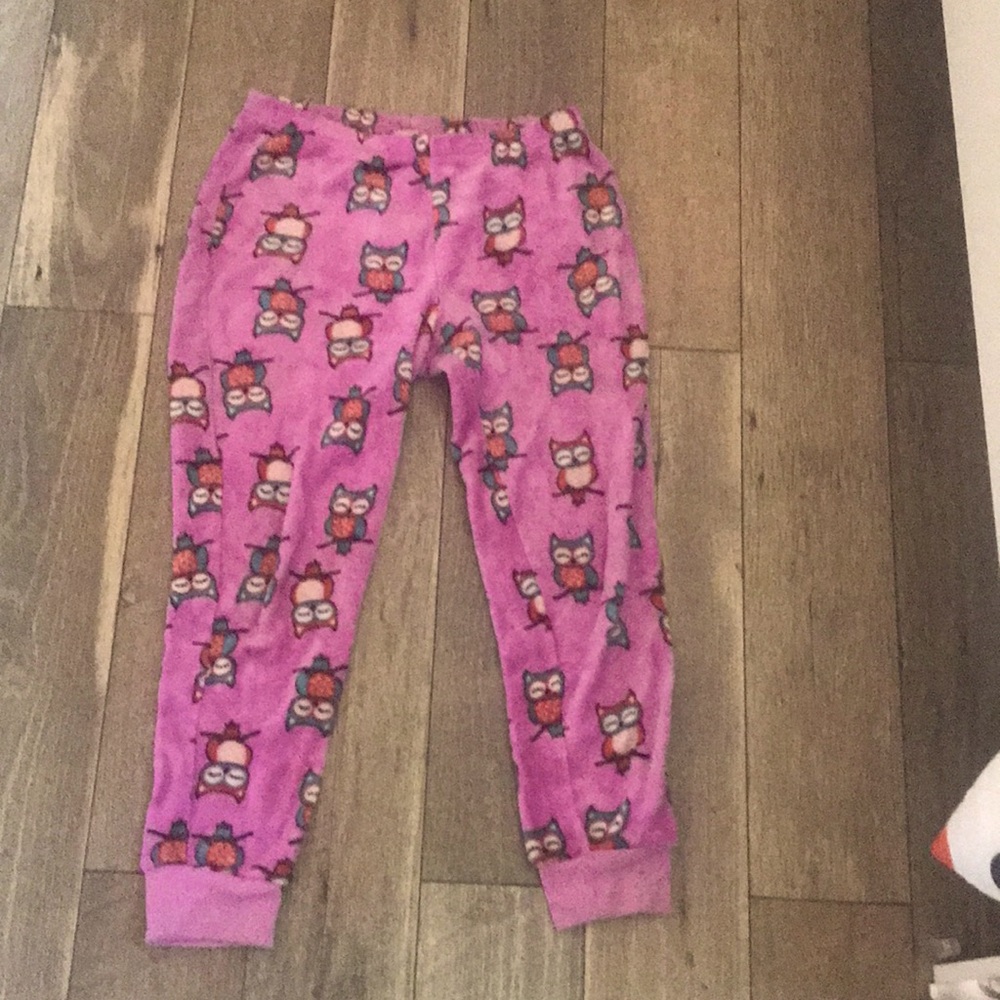 very comfy,good material,and cute! and good price!